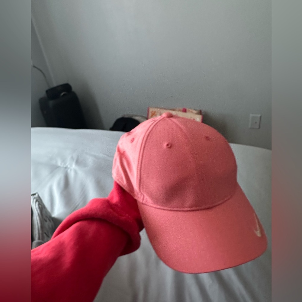 Pink Nike dryfit hat never worn - Picture 7 of 8